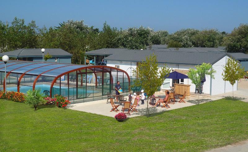 Hotel Terres De France - Les Hameaux Des Marines Saint-Denis-dʼOléron Exterior foto